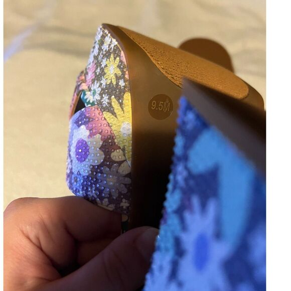 Gianni Bini Ulti-Mate Floral Rhinestone Platform Sandals Size 9.5 - Picture 7 of 10